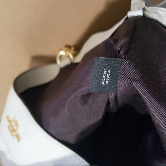 SOLD*****COACH Small Lexy Crossbody Chalk White - Picture 3 of 7